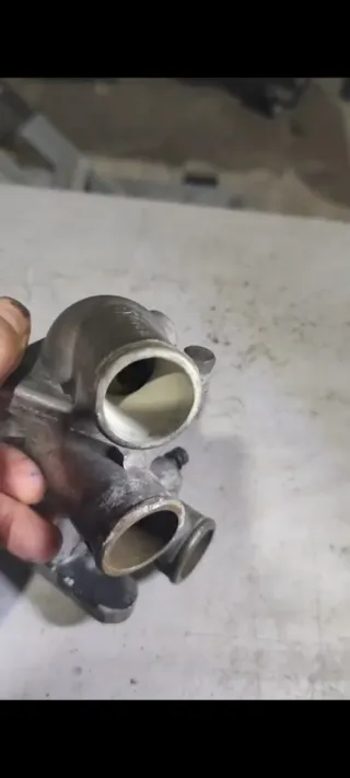 Opel Manta, caja termostato