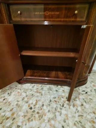 Mueble recibidor con espejo