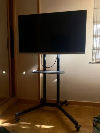 Soporte TV BONTEC con Ruedas 32-65