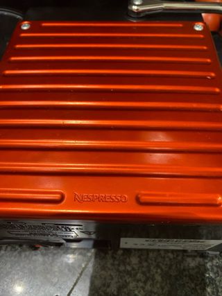 Cafetera Nespresso Krups Roja