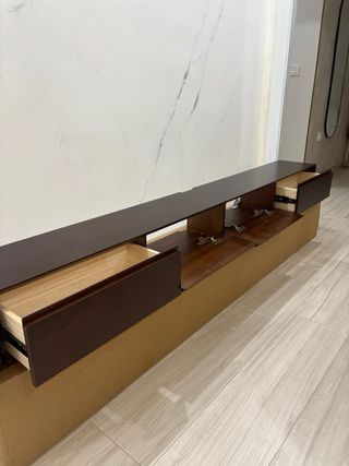 Mueble TV suspendido Nogal 200cm