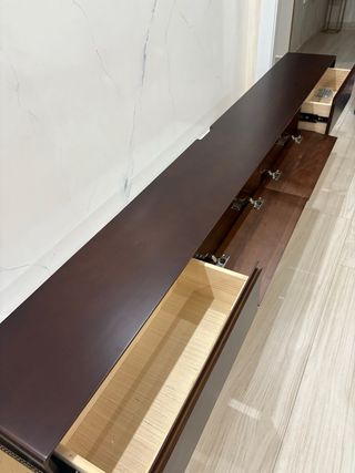 Mueble TV suspendido Nogal 200cm