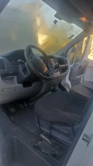 Furgon taller fabricar latiguillos hidráulicos