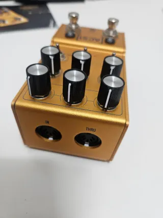 Walrus Audio ACS1 Mako Series