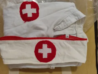 Casacca ospedaliera donna con croce rossa carneval