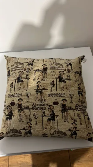 Cojín decorativo estilo francés