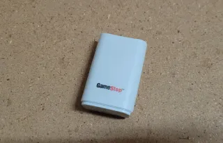 Mando Xbox 360 Negro con batería y cable.