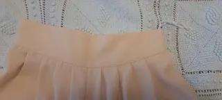 Traje chaqueta y pantalón beige/rosa