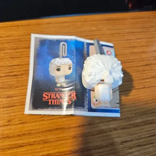 Funko Kinder Joy Stranger Things. Cada uno 2 euros