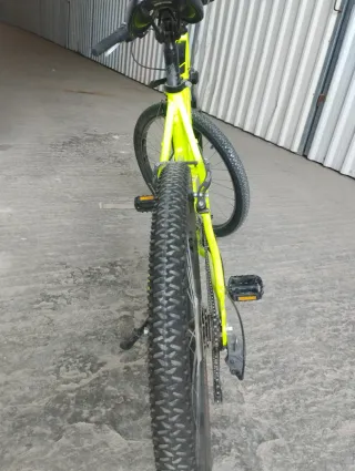 Bicicleta de Montaña Btwin Amarilla