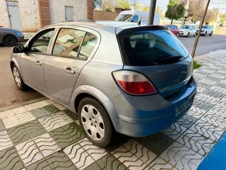 Opel Astra 2007