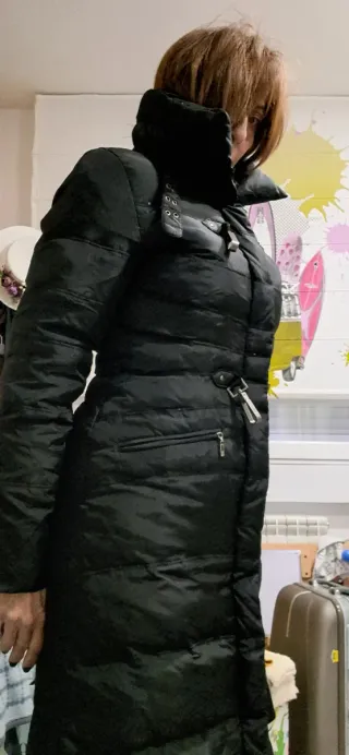 Abrigo de plumas negro