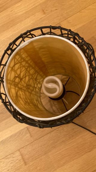 Lámpara de pie vintage mimbre marrón