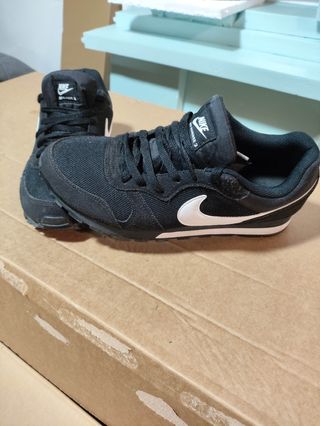 Zapatillas Nike MD Runner 2 Talla 41