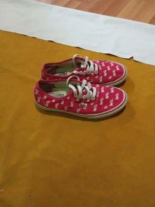 Zapatillas Vans Rojas LOVME Talla 39