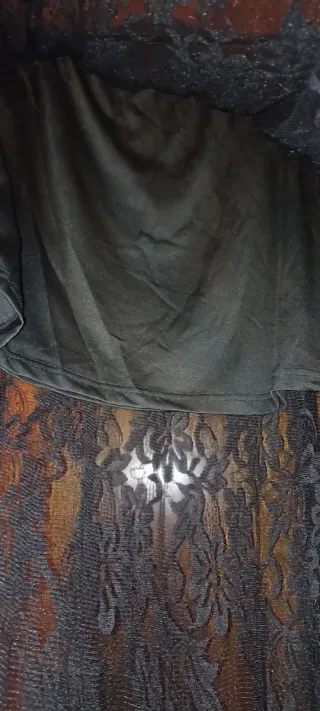 Falda larga de encaje negro