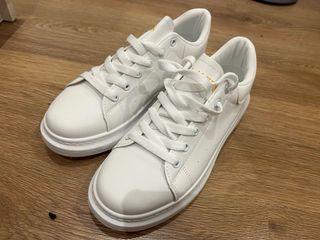 Sneakers bianche Alexander McQueen