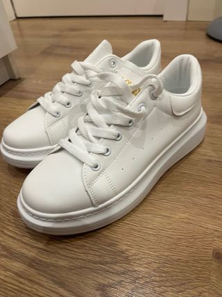 Sneakers bianche Alexander McQueen
