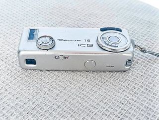 Minolta Revue 16 KB Cámara Plata