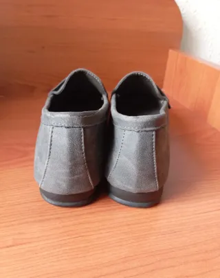 Zapatos planos grises talla 40