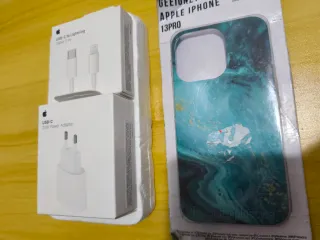 Kit iPhone 13 Pro: Caricatore + custodia + vetro protettivo
