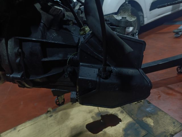 Caja de Cambios Ford 1.6 2N1R-7002-ED