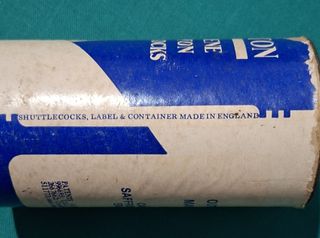 Caixa vintage Carlton de penas Badmington, England