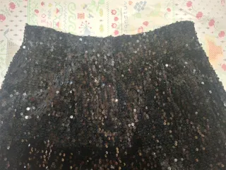 Pantalón corto lentejuelas negro