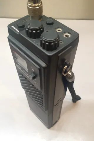 Walkie Midland 27Mhz 40ch AM/FM 2 y 5w escaner