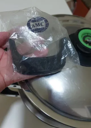 Pentola AMC con coperchio Secuquick e Visiotherm