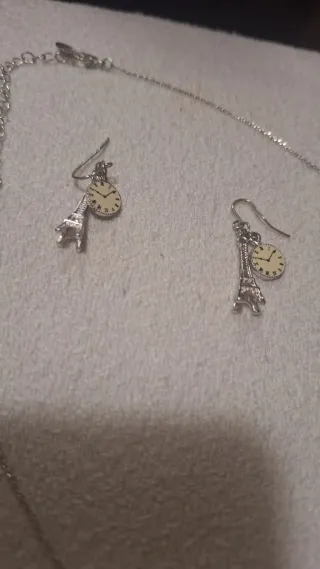 Collar y pendientes Claire's