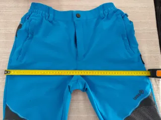Pantaloncini da escursionismo Izas