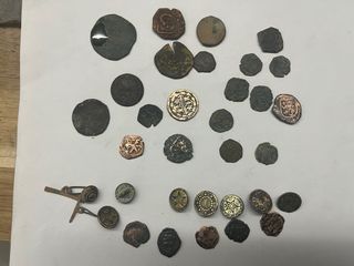 Lote monedas y botones maravedíes S.XVII
