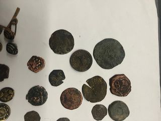 Lote monedas y botones maravedíes S.XVII