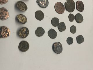 Lote monedas y botones maravedíes S.XVII