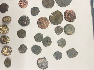 Lote monedas y botones maravedíes S.XVII