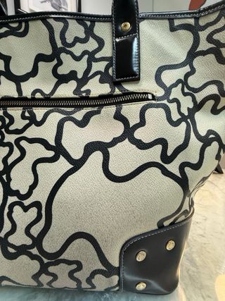 Mala shopper TOUS bege e preta.