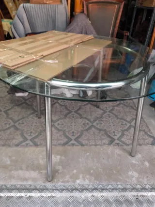 Mesa redonda cristal y metal