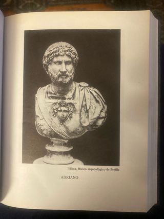 Biografos y panegiristas latinos aguilar 1969