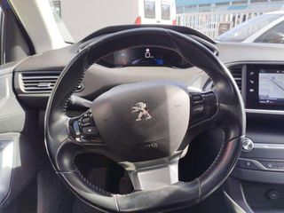 Peugeot 308 5p BlueHDI 130 S&S Allure Pack