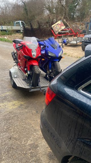 Transporte de motos , quads o buggies etc ...