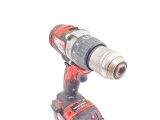taladro a bateria milwaukee m18blpd2