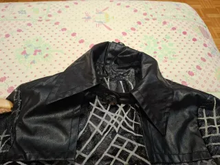 Abrigo Custo, plastificado