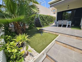 Chalet en venta en Cabo Roig - La Zenia en Orihuela