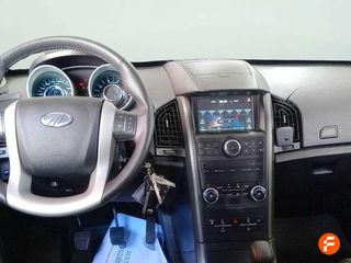 Mahindra XUV 500 AWD (4X4) W8 - 7 plazas