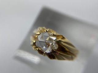 anillo oro 18k con piedra con diamante