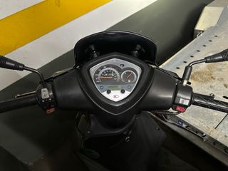KYMCO Agility City 125cc Scooter