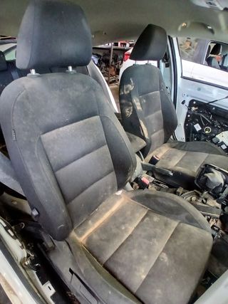 JUEGO ASIENTOS COMPLETO VOLKSWAGEN GOLF VI (5K1)(10.2008)