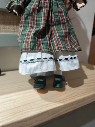 Muñeca de porcelana vintage