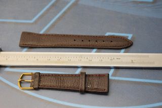 19. Correa de cuero marrón chocolate.  18 mm. Años 70, stock de relojería.